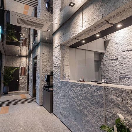Zam101 Hotel Gimhae Esterno foto