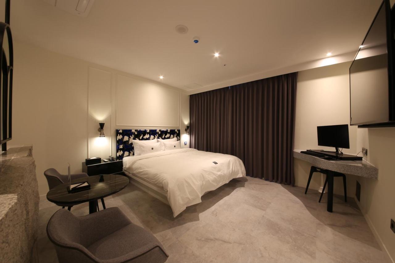 Zam101 Hotel Gimhae Esterno foto