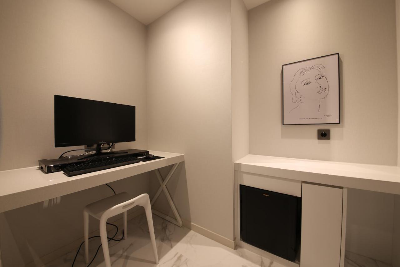 Zam101 Hotel Gimhae Esterno foto