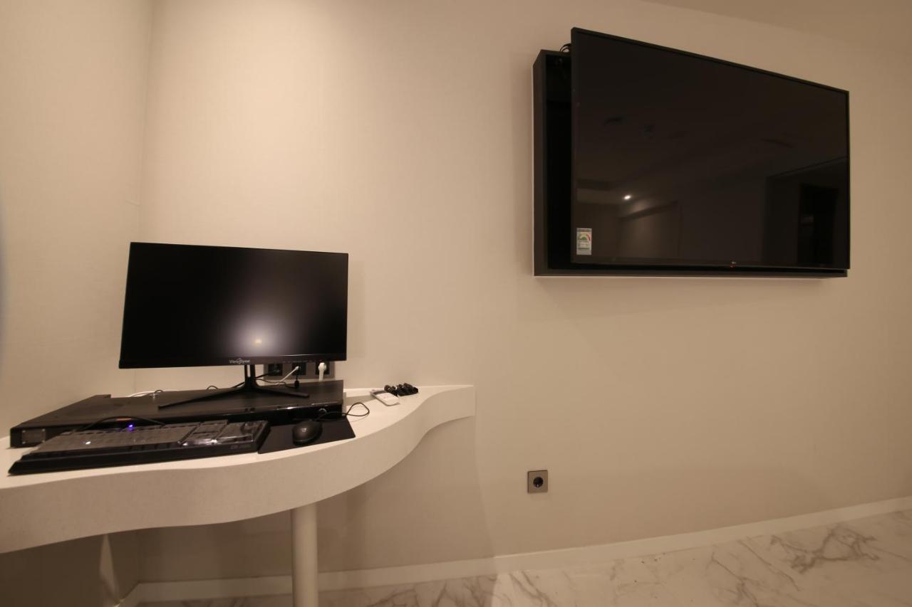 Zam101 Hotel Gimhae Esterno foto