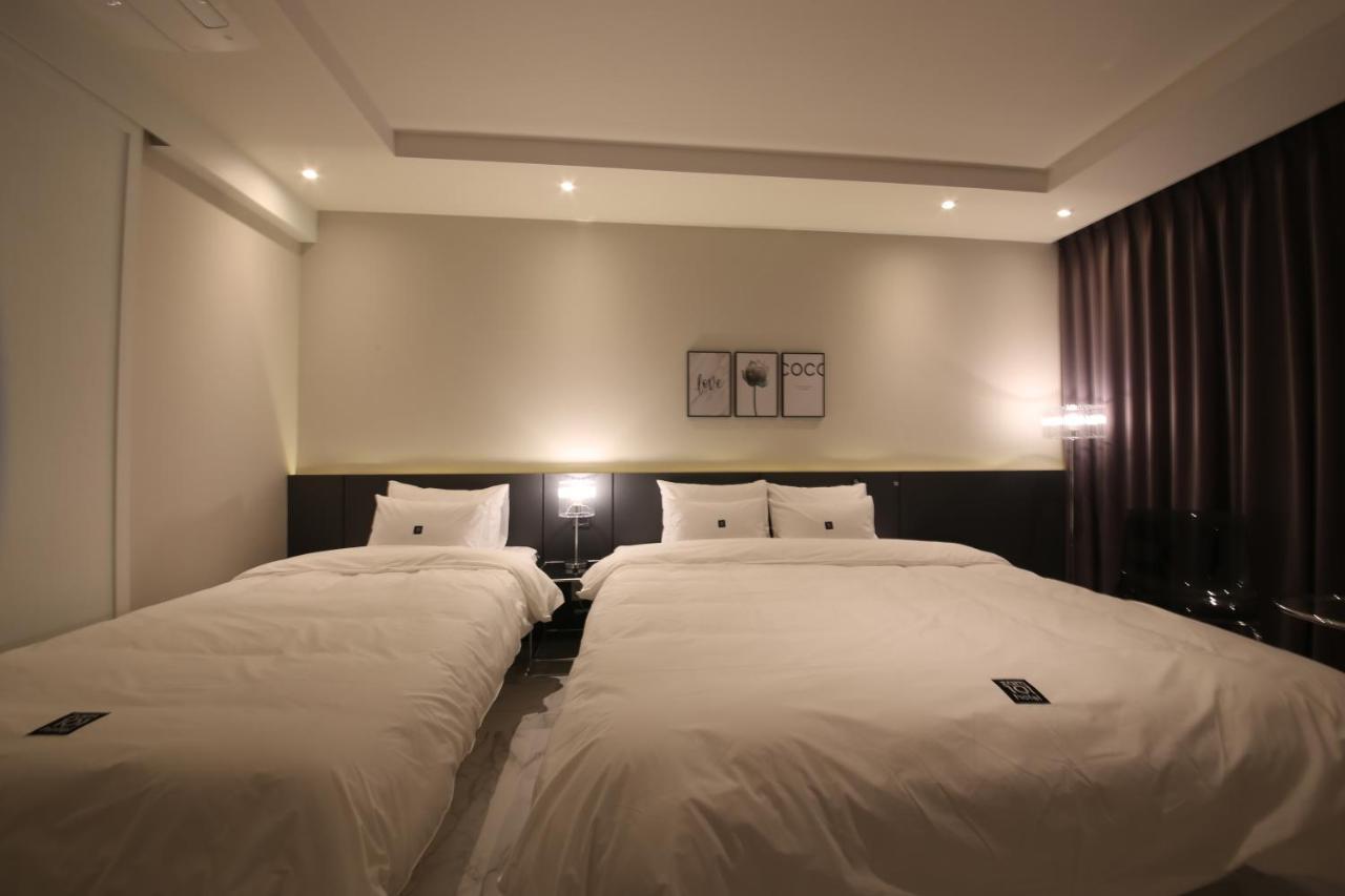 Zam101 Hotel Gimhae Esterno foto
