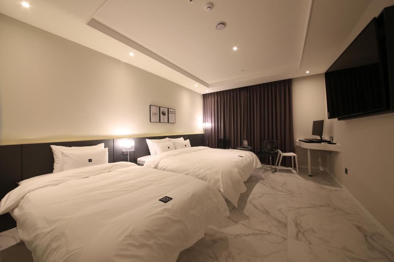 Zam101 Hotel Gimhae Esterno foto