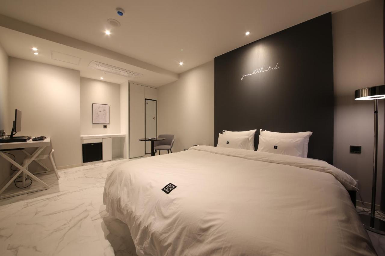 Zam101 Hotel Gimhae Esterno foto