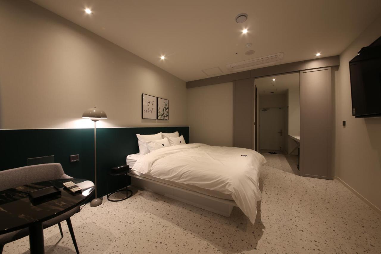 Zam101 Hotel Gimhae Esterno foto