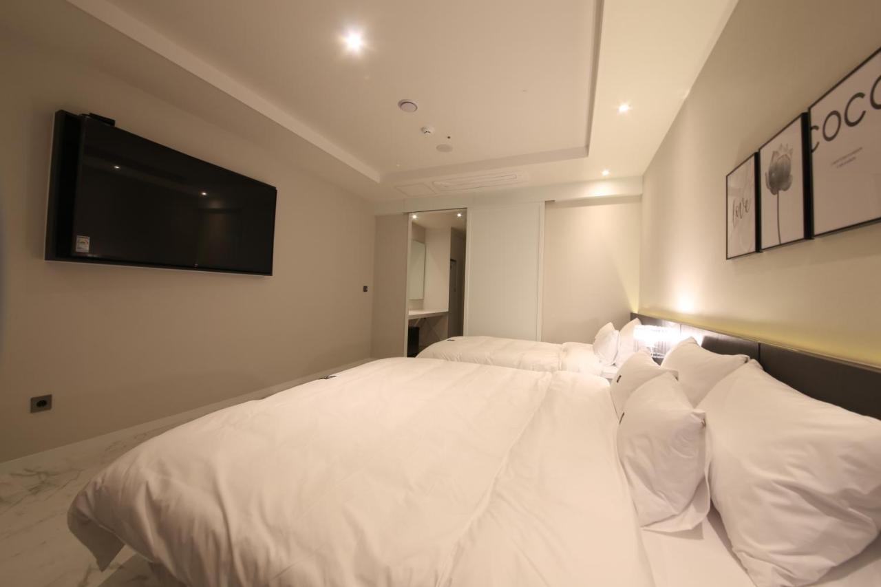 Zam101 Hotel Gimhae Esterno foto