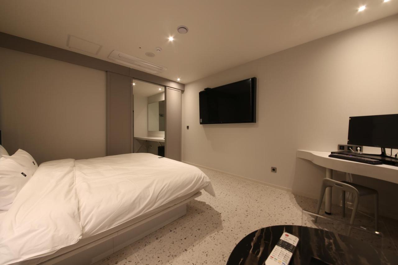 Zam101 Hotel Gimhae Esterno foto