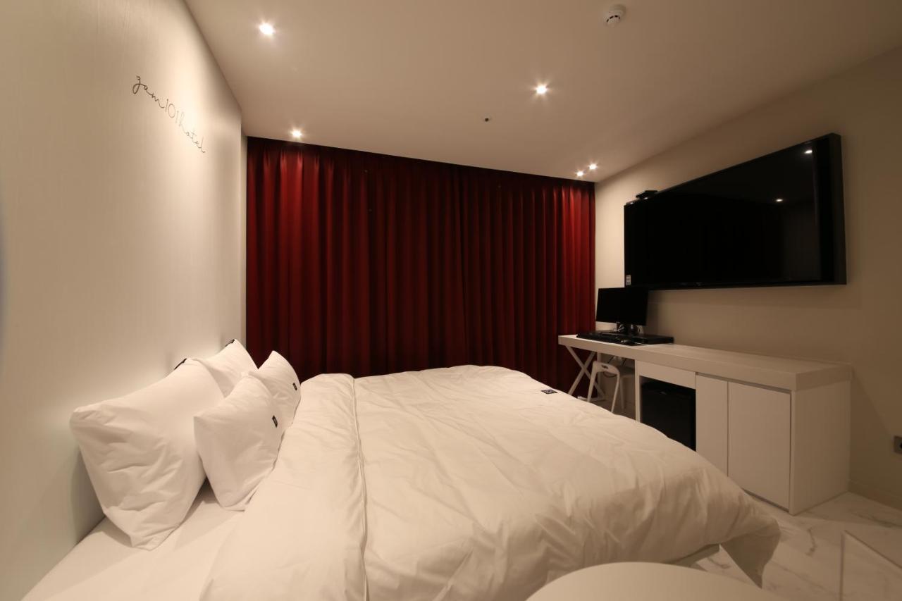 Zam101 Hotel Gimhae Esterno foto