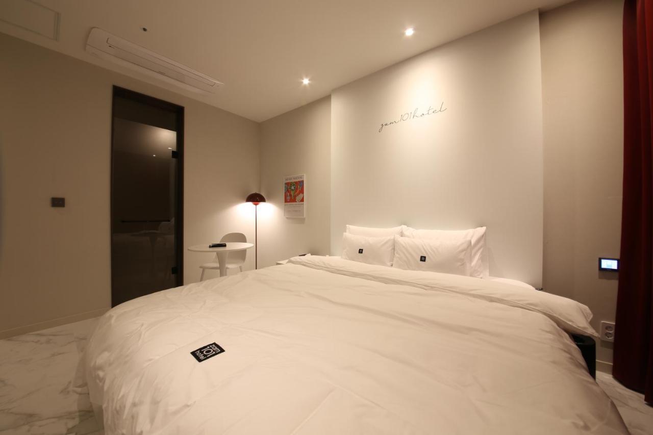 Zam101 Hotel Gimhae Esterno foto
