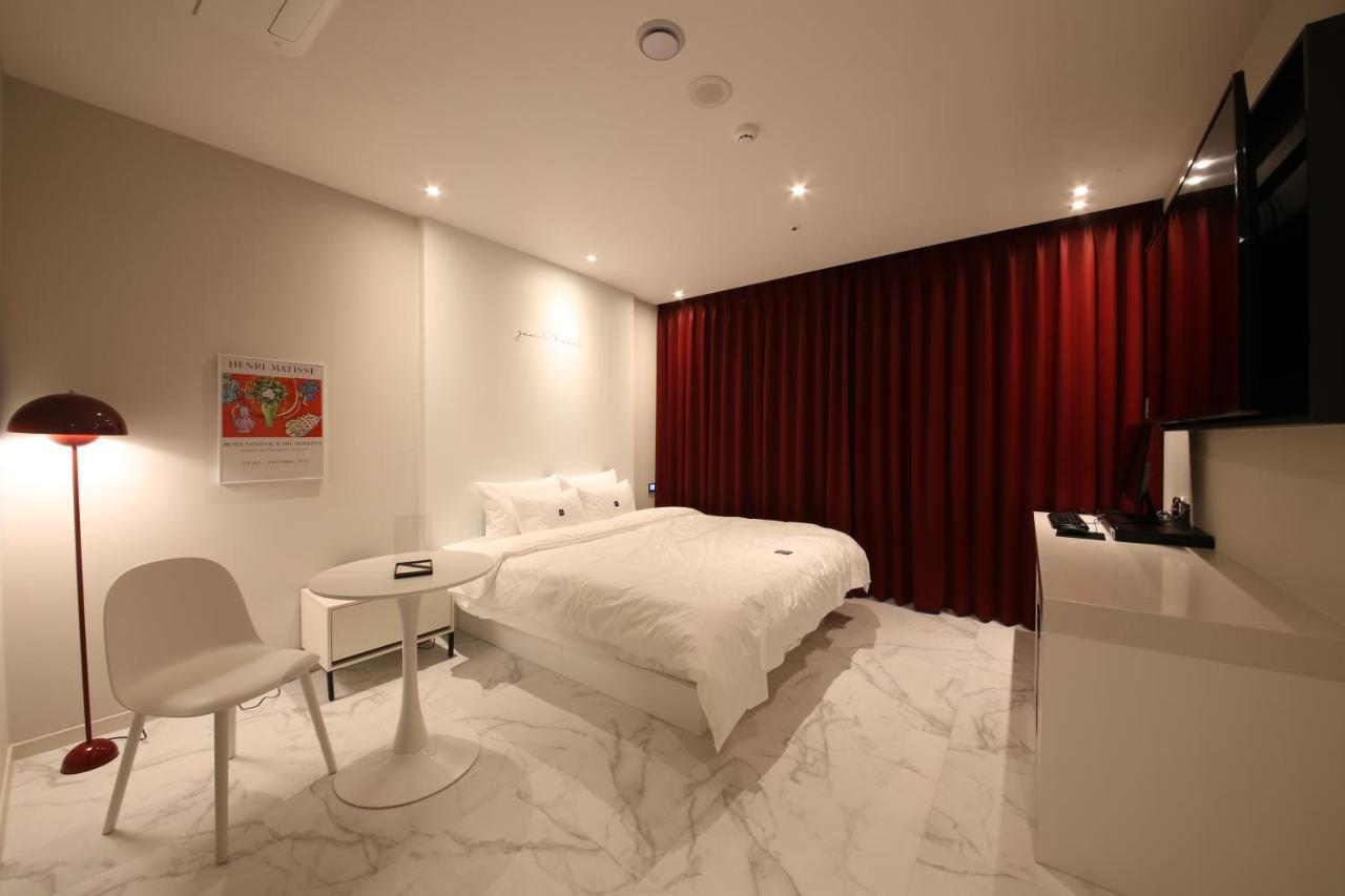 Zam101 Hotel Gimhae Esterno foto