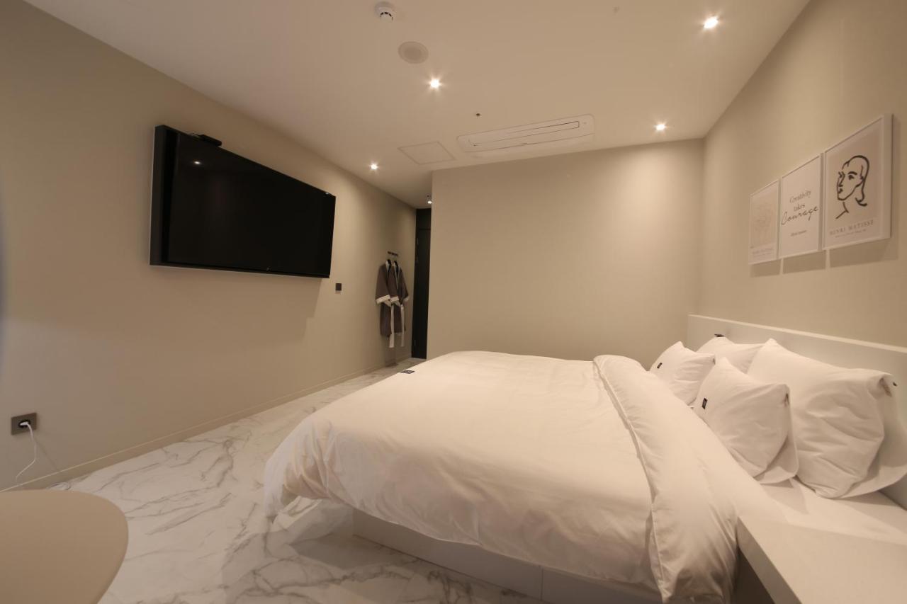 Zam101 Hotel Gimhae Esterno foto