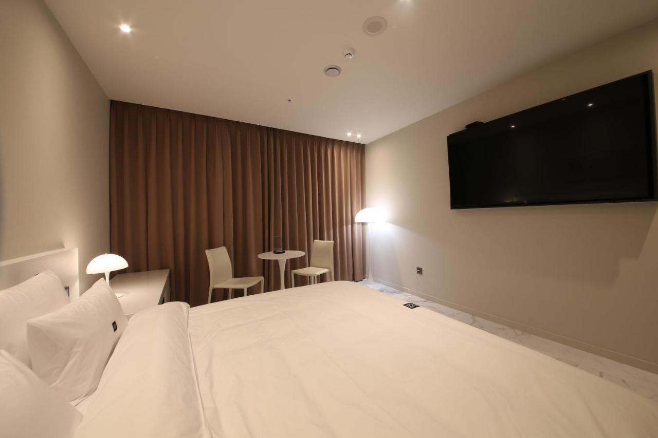 Zam101 Hotel Gimhae Esterno foto