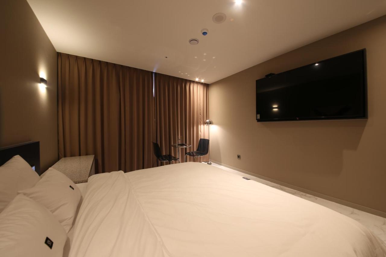 Zam101 Hotel Gimhae Esterno foto